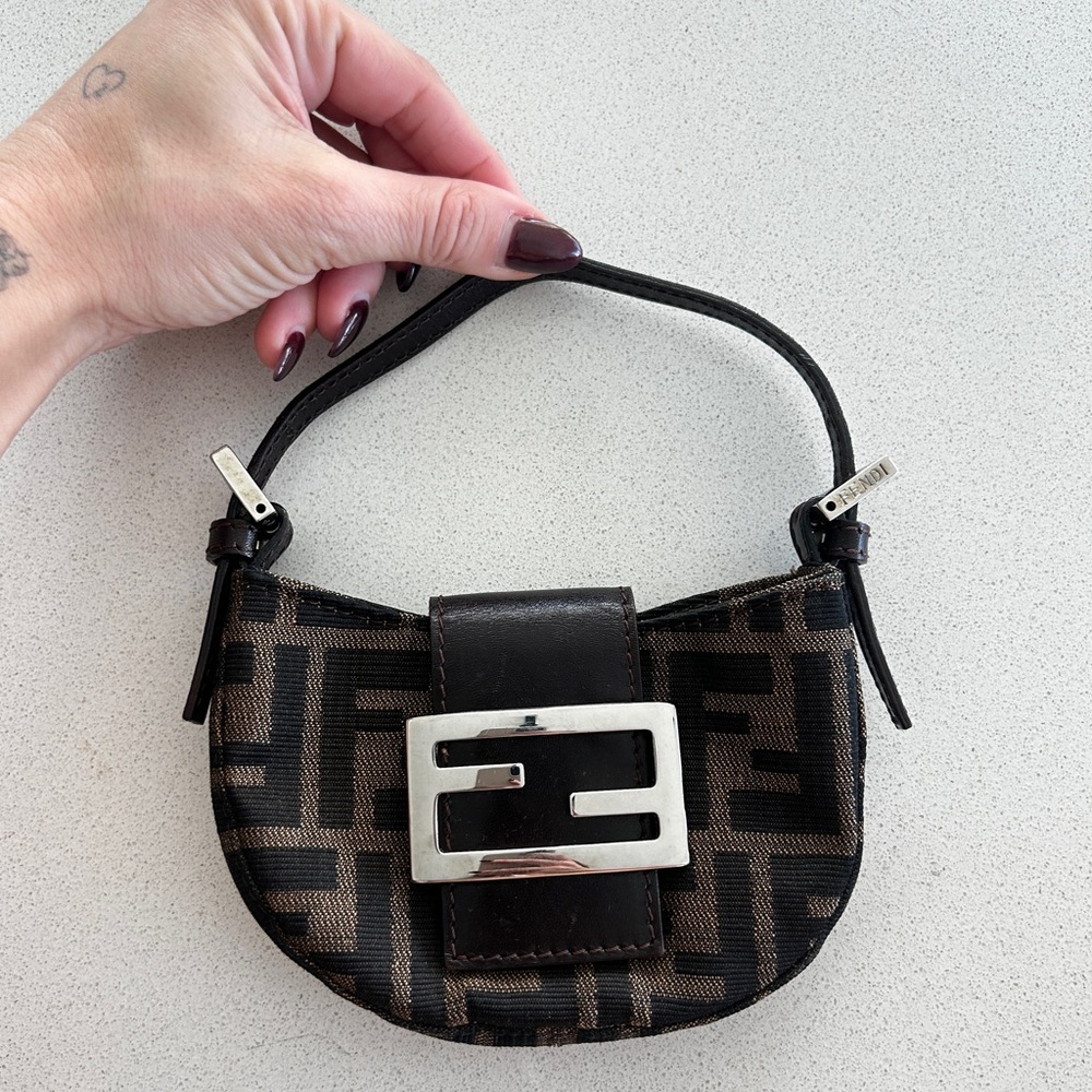 Vintage Fendi croissant bag